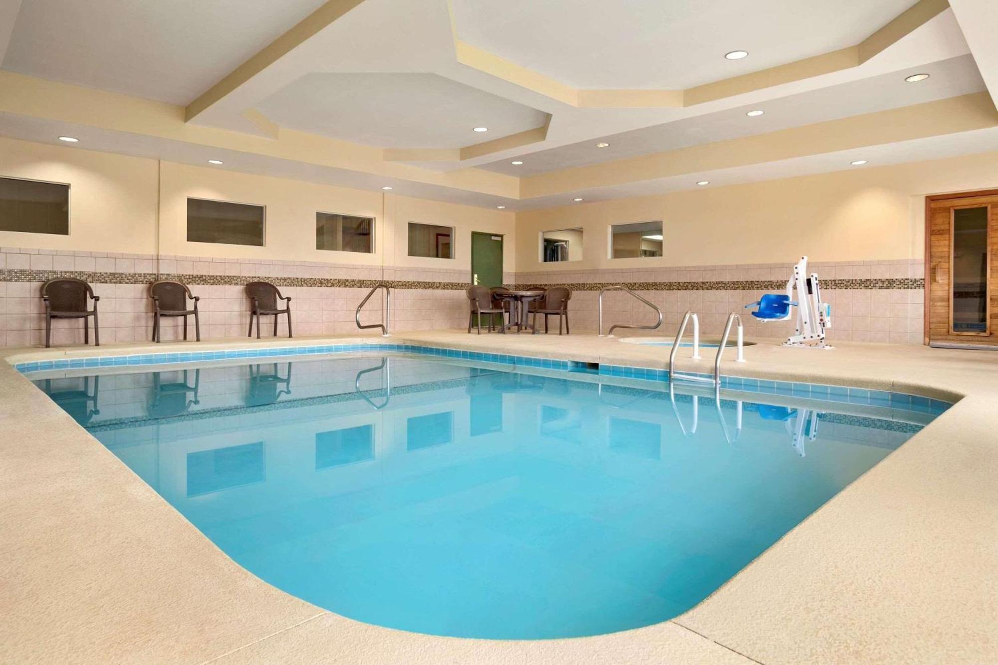 Country Inn & Suites By Radisson, Albany, Ga Εξωτερικό φωτογραφία