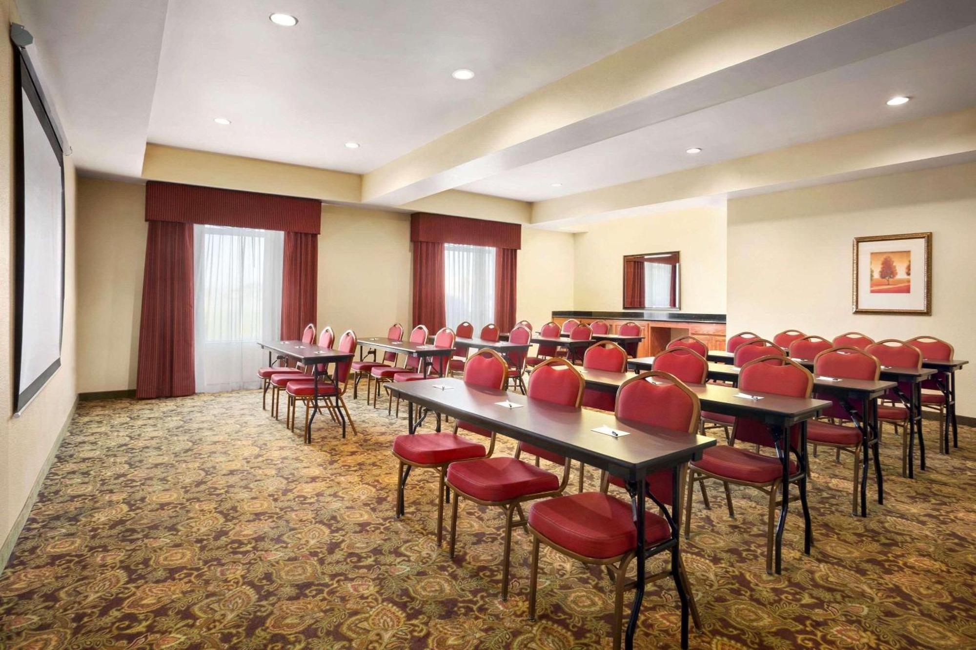 Country Inn & Suites By Radisson, Albany, Ga Εξωτερικό φωτογραφία